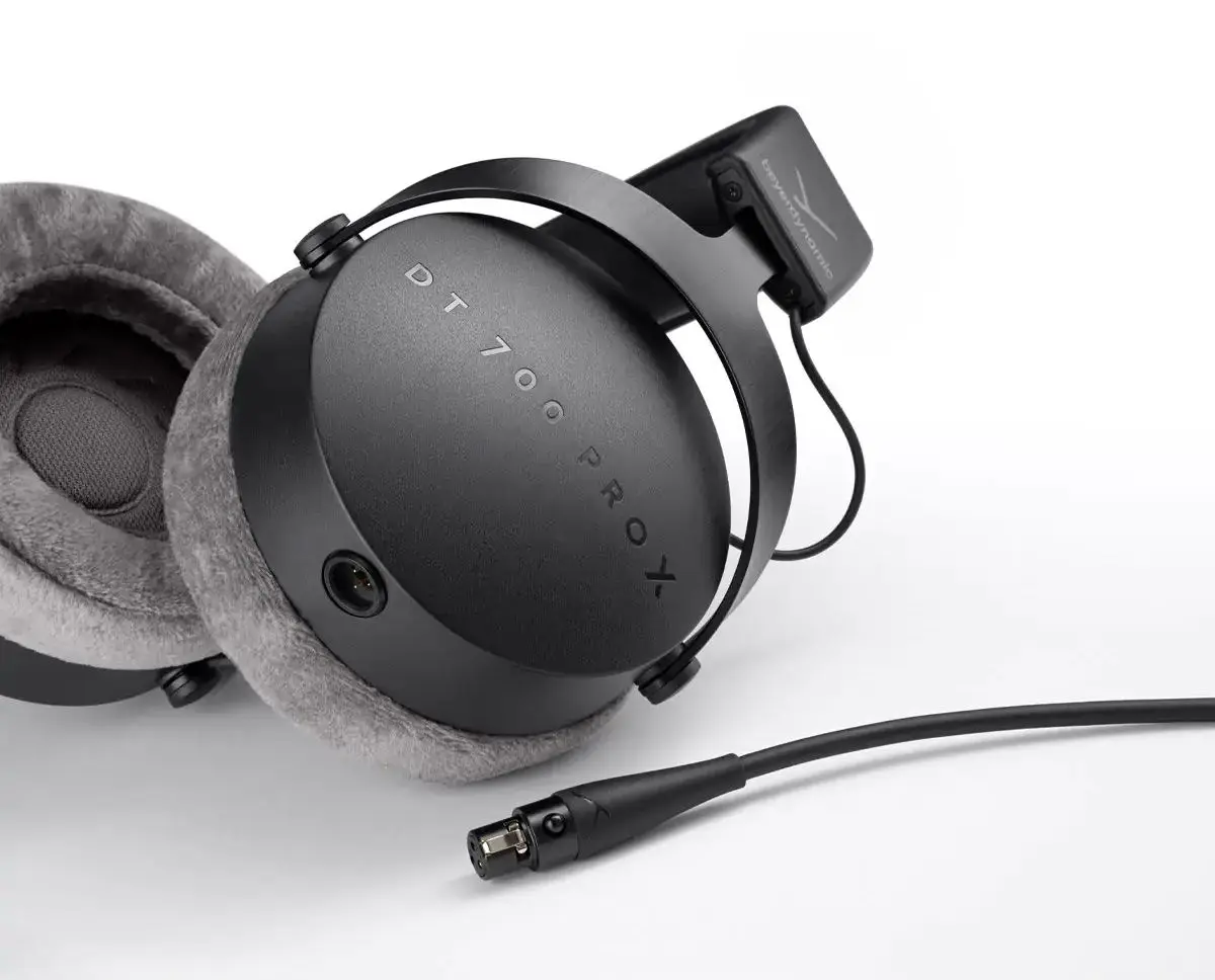 Casti de studio Beyerdynamic DT 700 Pro X (Black)