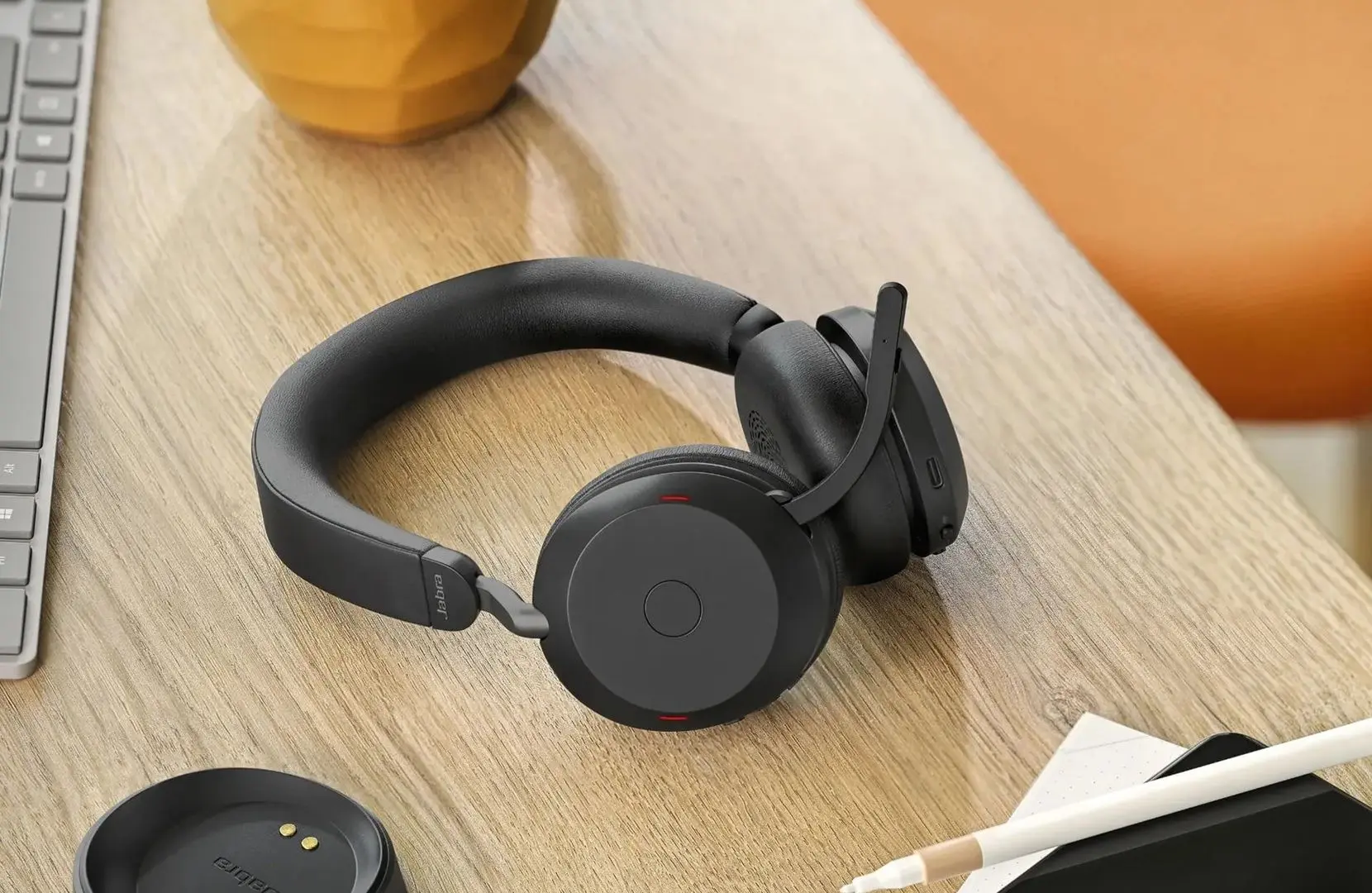 Наушники Jabra Evolve2 75 USB-A UC Charging Stand (Black)