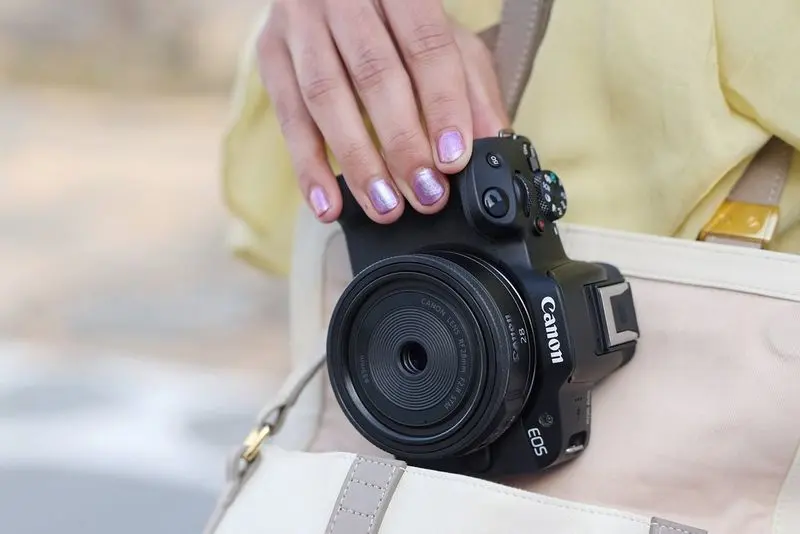 Obiectiv Canon RF 28mm F2.8 STM