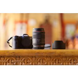 Obiectiv Canon RF 35mm F1.4L VCM Thumb