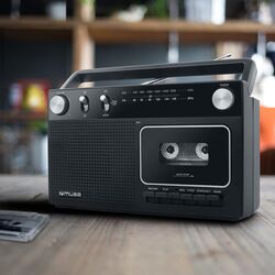 Radio Muse M-152 RC (Black) Thumb