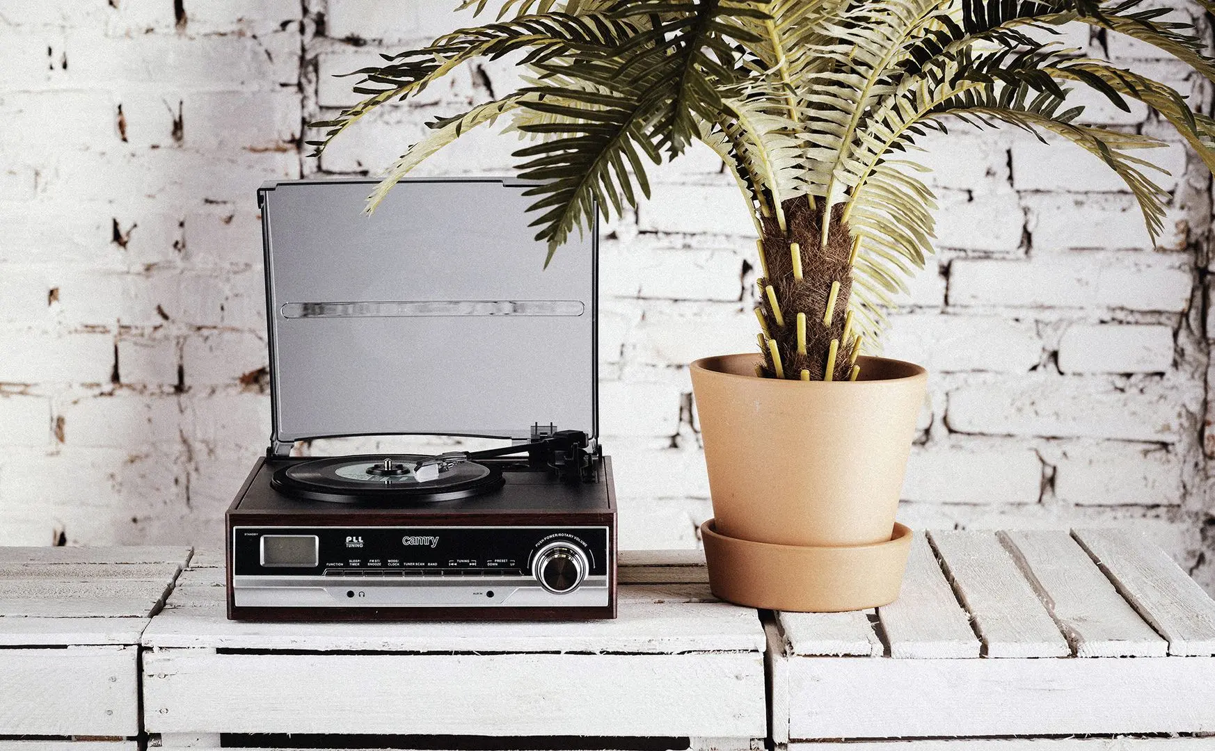 Виниловый проигрыватель Camry CR 1113 (Brown)