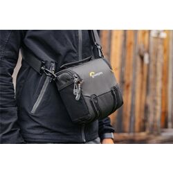 Сумка Lowepro Adventura SH 120 III (Black) Thumb
