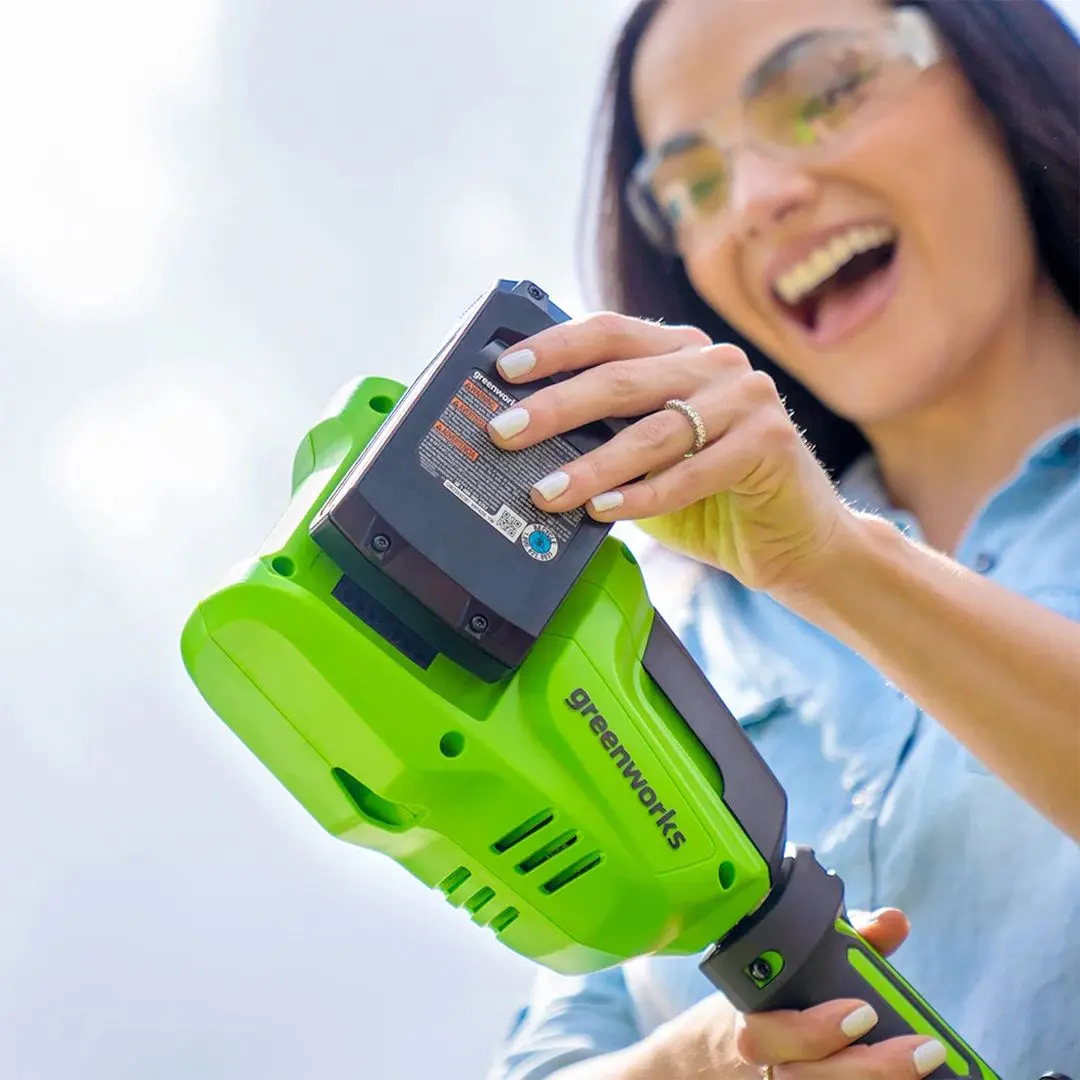 Комплект аккумулятор + зарядное устройство GreenWorks GSK24B2 24V 2Ah