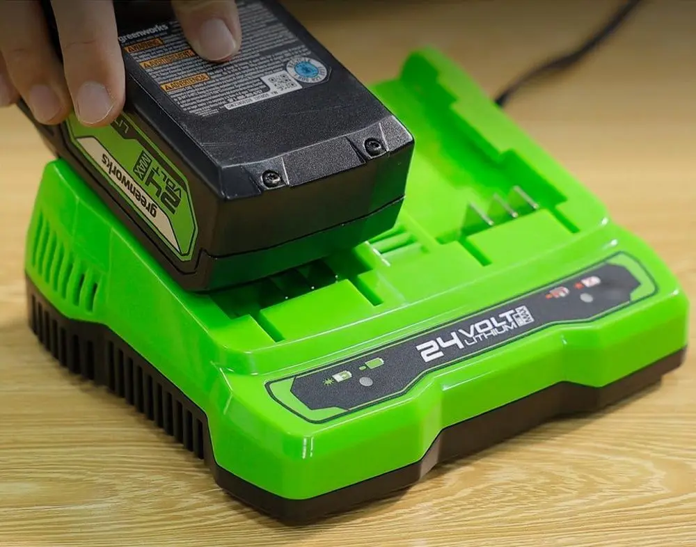 Incarcator GreenWorks Dual Slot G24X2UC4 (Green)