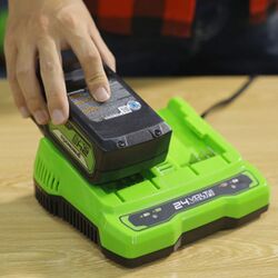 Incarcator GreenWorks G24C 24V 2A Thumb