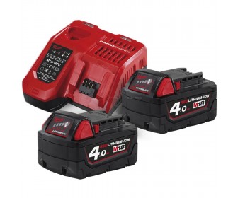 Комплект зарядное устройство + аккумуляторы Milwaukee M18 NRG-402