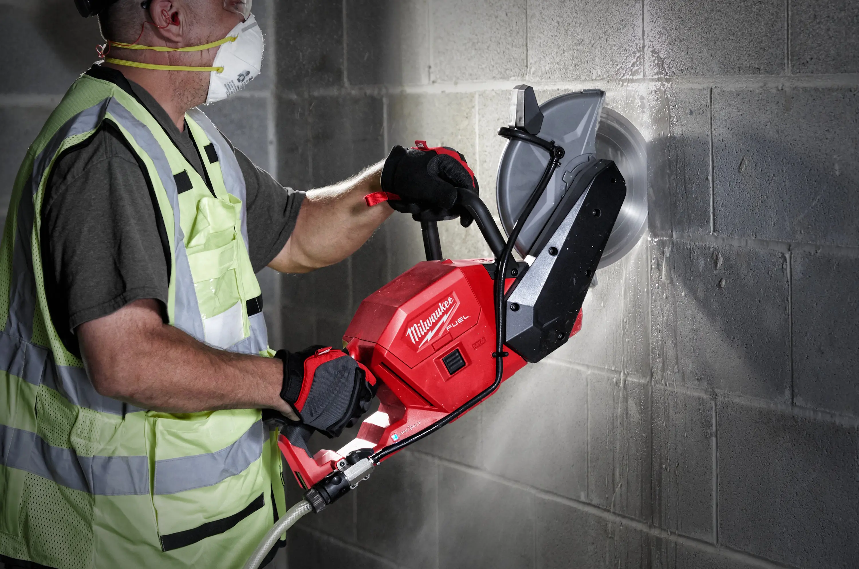 Бензорез Milwaukee M18 FCOS230-0 (4933471696) - 3