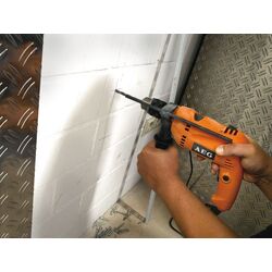 Masina de gaurit cu percutie AEG SBE570R Thumb