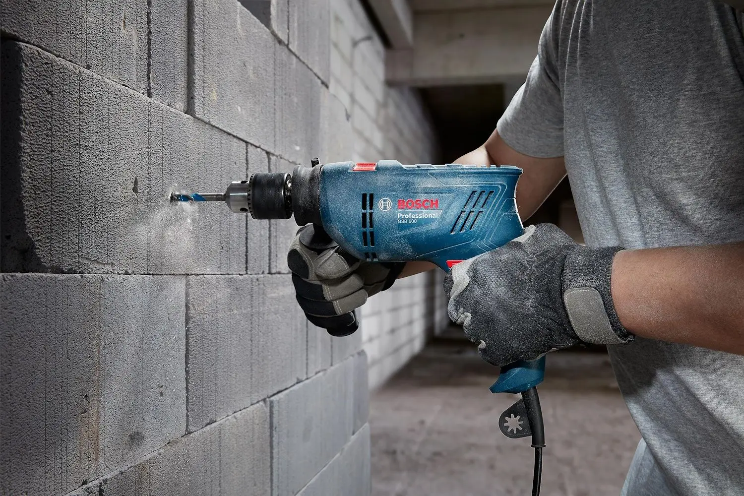 Masina de gaurit cu percutie Bosch GSB 600 06011A0321