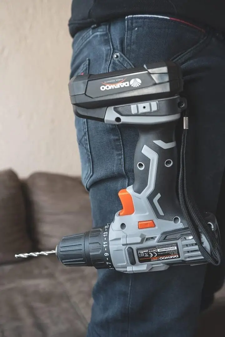 Masina de gaurit si insurubat cu acumulator Daewoo DALD18-P1