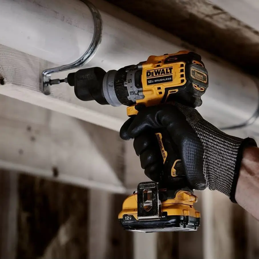 Masina de gaurit si insurubat cu acumulator Dewalt DCD703L2T-QW