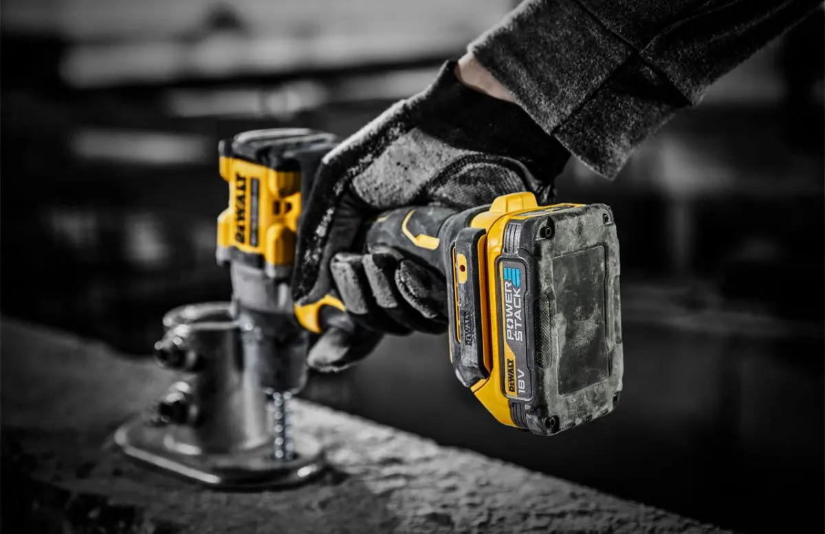 Masina de gaurit si insurubat cu acumulator Dewalt DCD805E2T-QW + DCBP 18V 2x1.7Ah + TSTAK