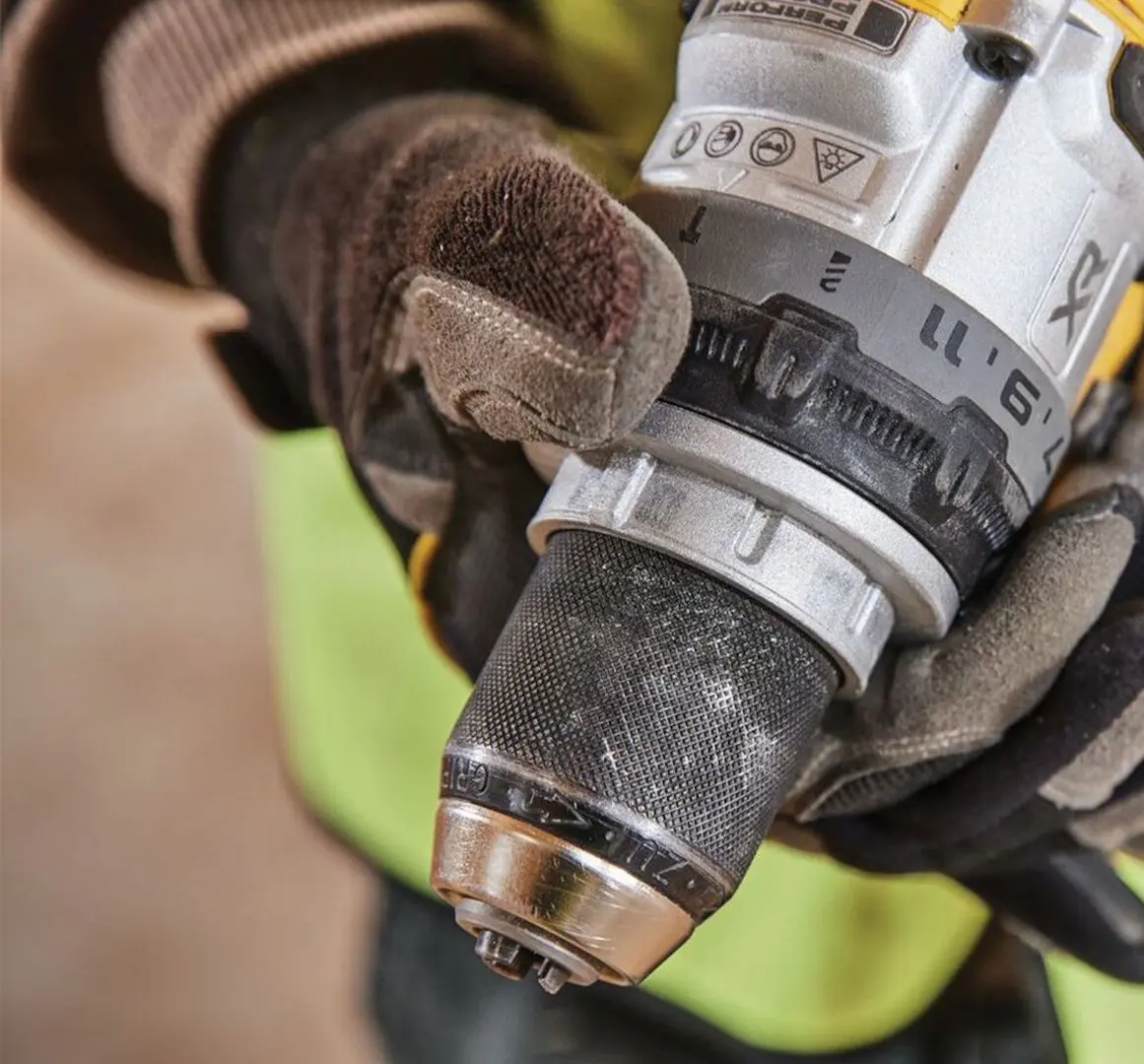 Masina de gaurit si insurubat cu acumulator Dewalt DCD1007WW1T