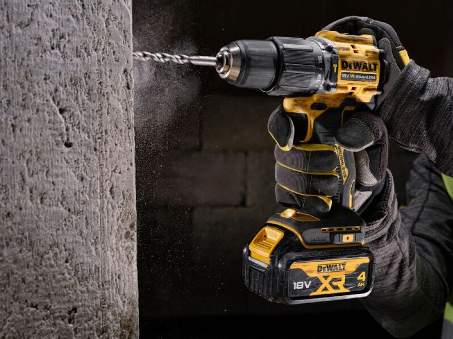 Masina de gaurit si insurubat cu acumulator Dewalt DCD100YP2T