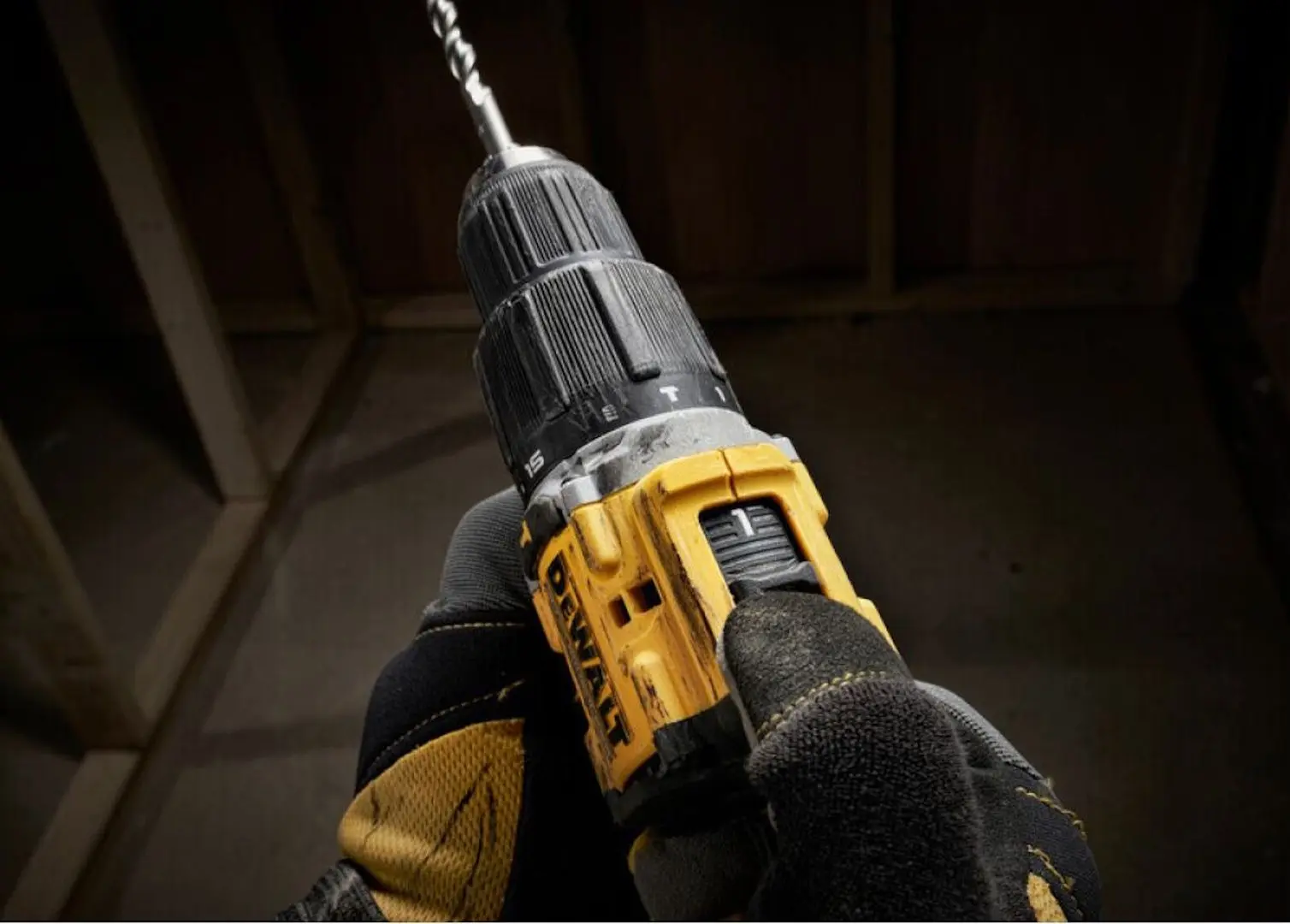 Masina de gaurit si insurubat cu acumulator Dewalt DCD100YP2T