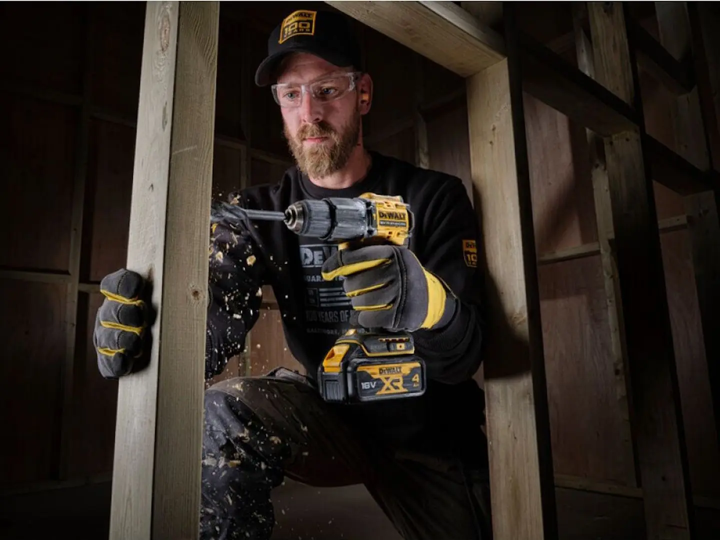 Masina de gaurit si insurubat cu acumulator Dewalt DCD100YP2T