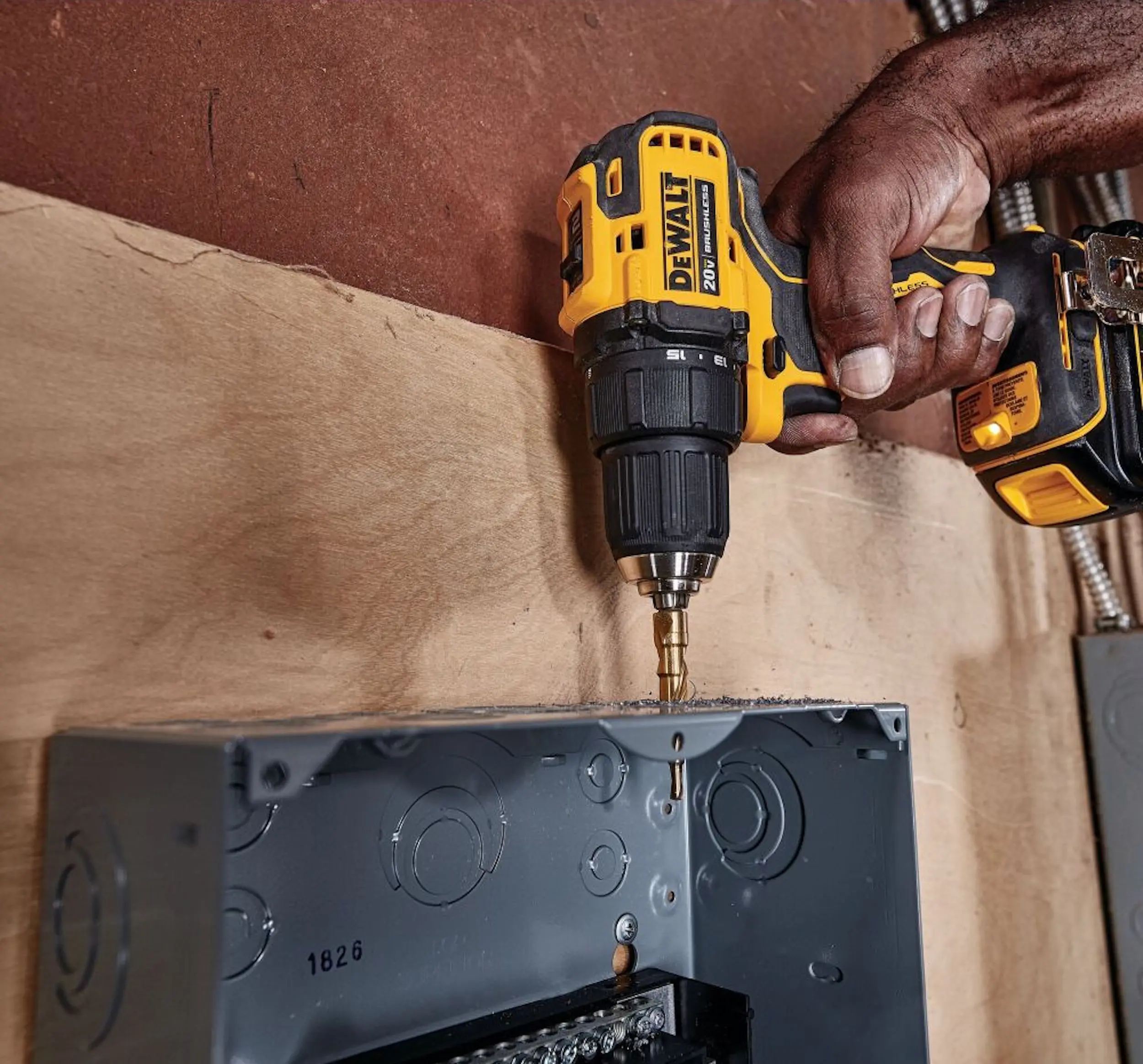 Masina de gaurit si insurubat cu acumulator Dewalt DCD708D1T - 5