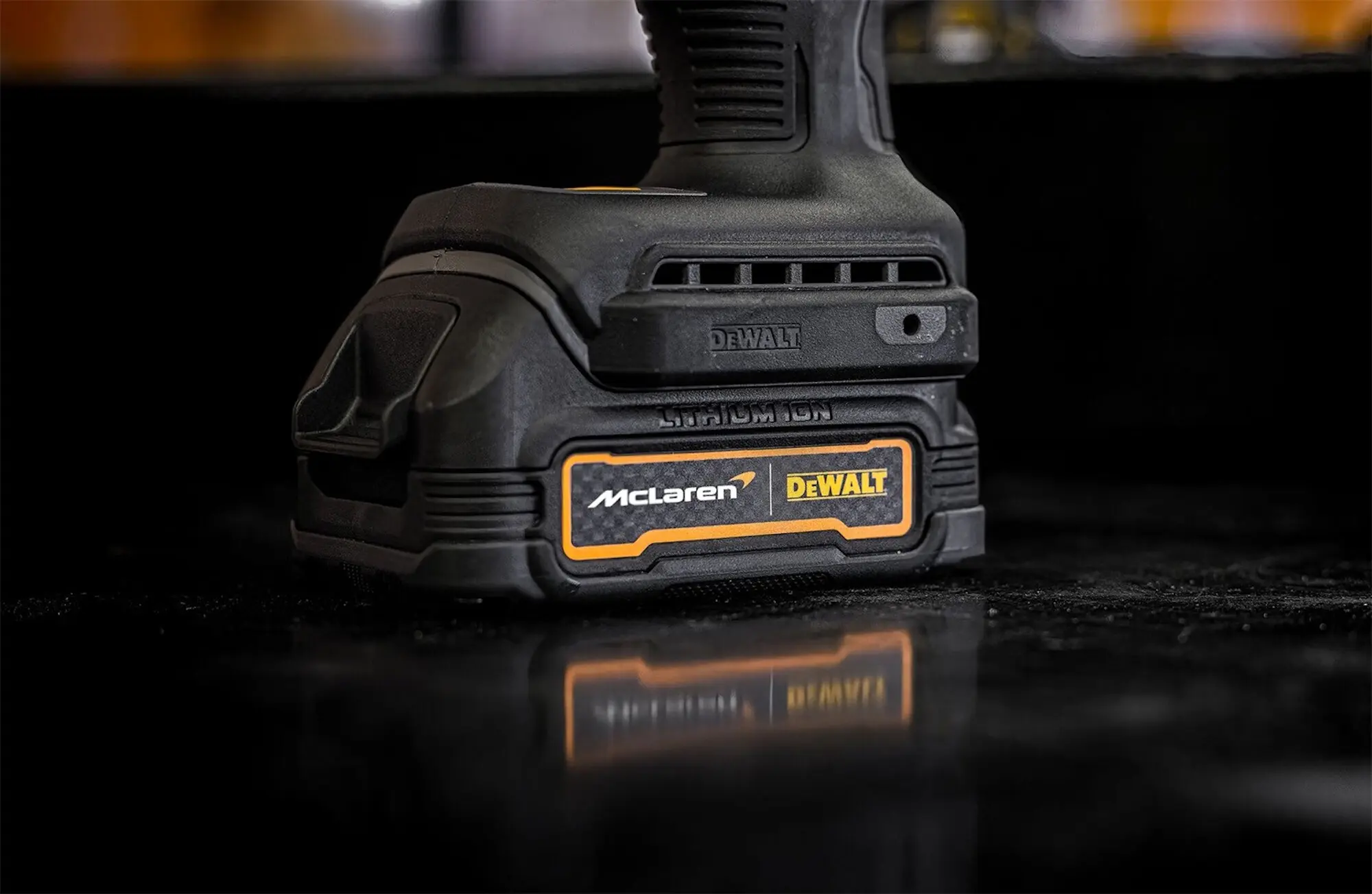 Masina de gaurit si insurubat cu acumulator Dewalt DCD85MM2T