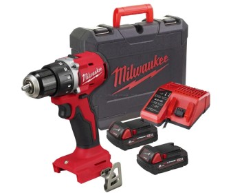 Аккумуляторная дрель-шуруповерт Milwaukee M18 BLDDRC-202C