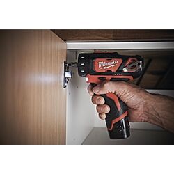 Дрель-шуруповерт аккумуляторная Milwaukee M12 BDDXKIT-202C Thumb