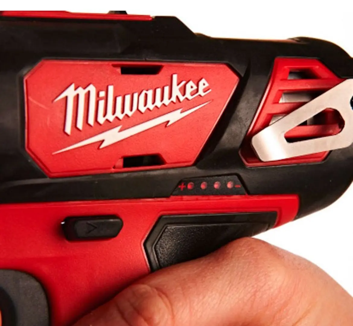 Masina de gaurit si insurubat cu acumulator Milwaukee M12BPD-0
