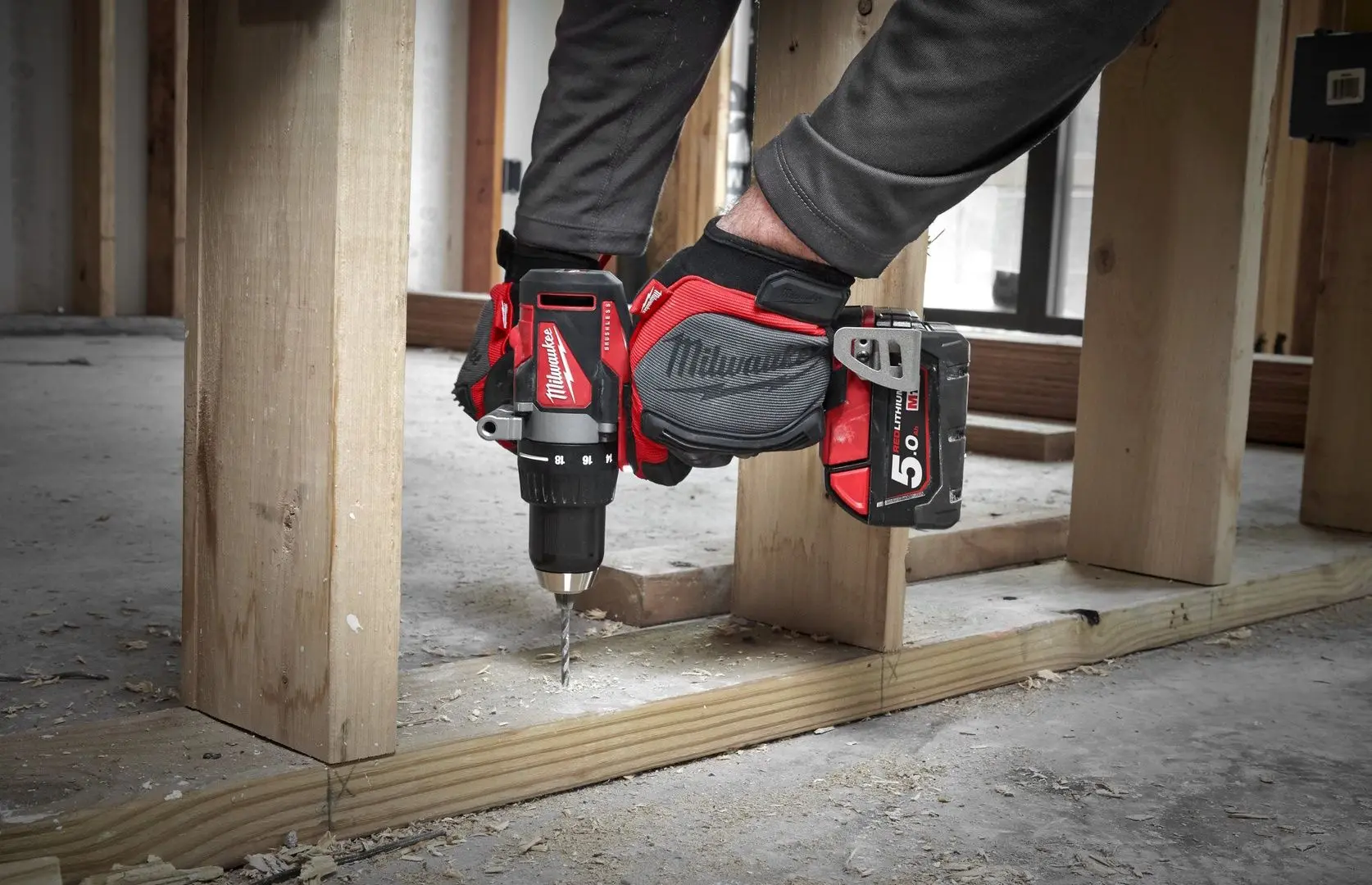 Дрель-шуруповерт аккумуляторная Milwaukee M18 BLDD2-502X