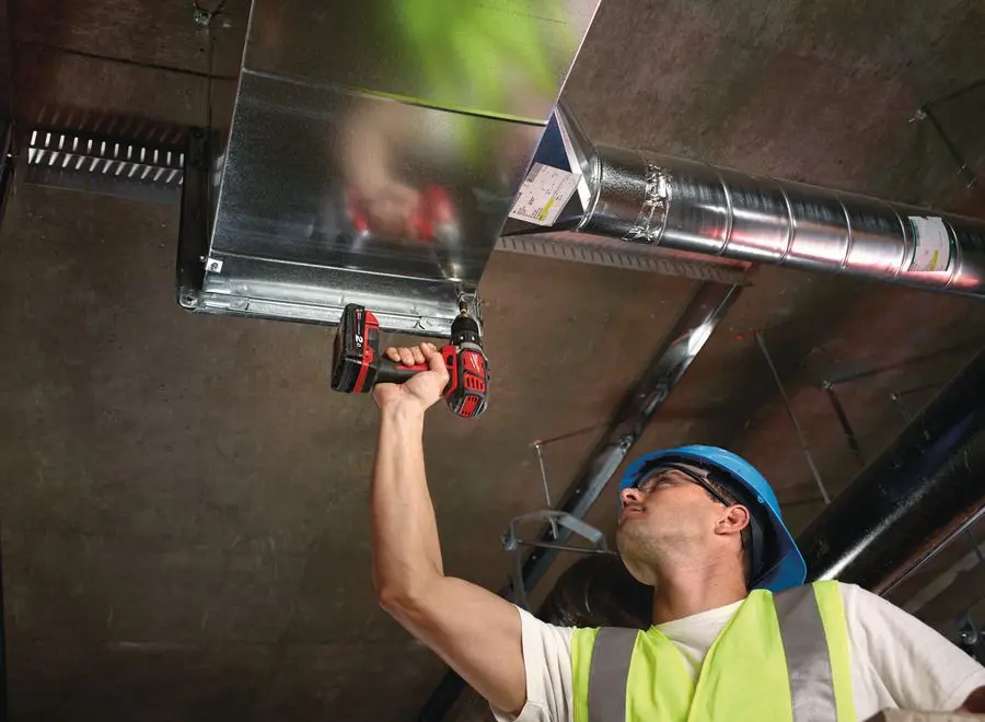 Masina de gaurit/insurubat Milwaukee M18BDD-202C