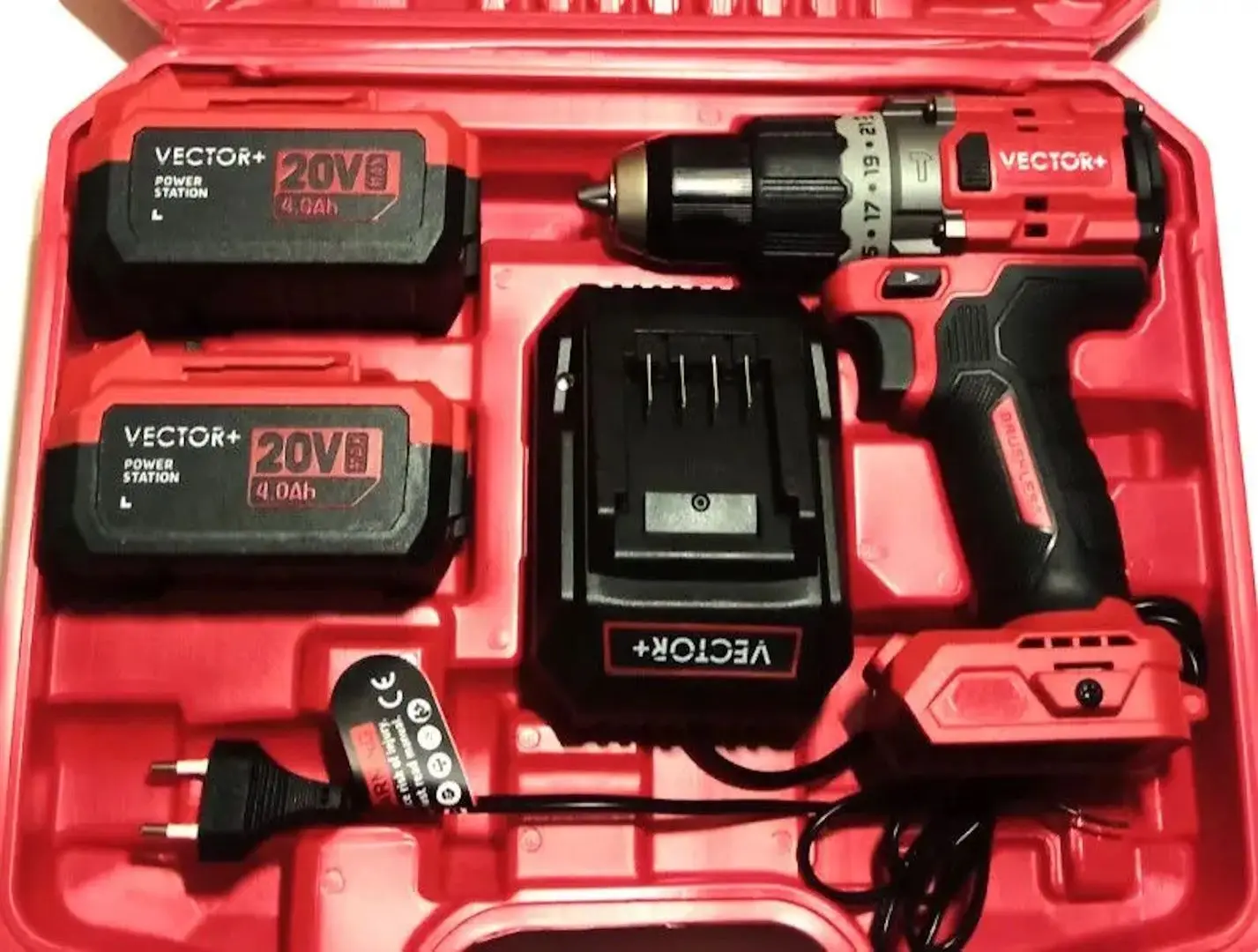 Masina de gaurit si insurubat cu acumulator Vector+ VEB-20250 20V 2x4.0Ah