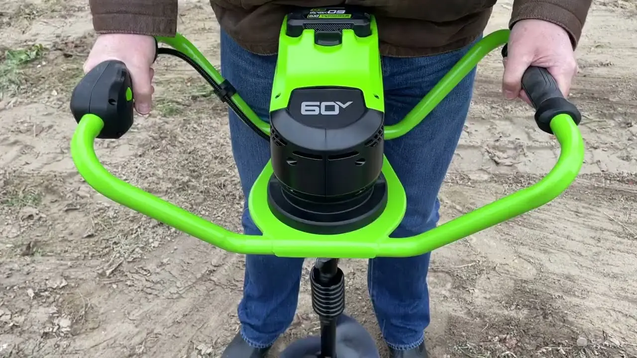Аккумуляторный бур GreenWorks GD60EA Solo