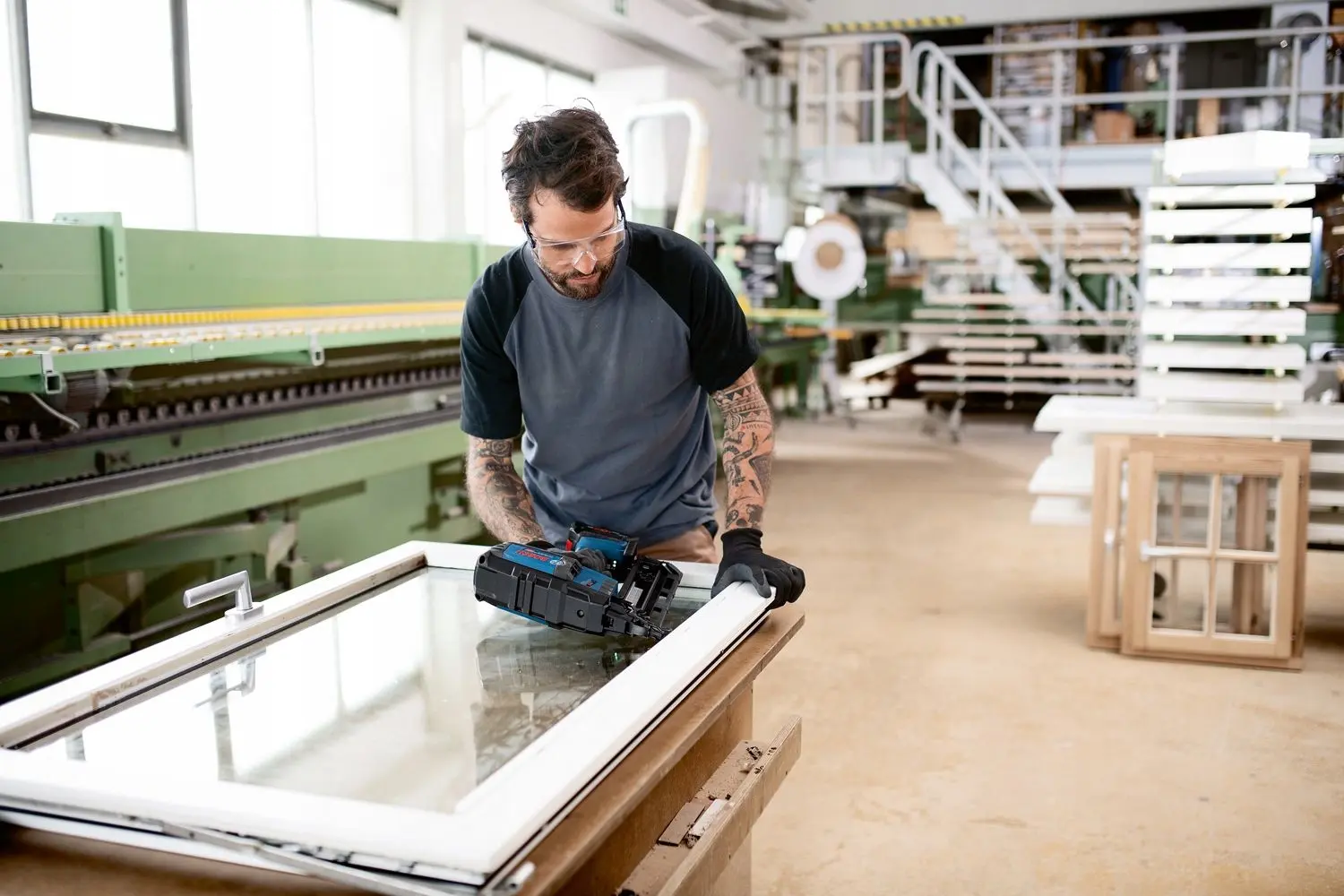 Аккумуляторный гвоздезабивной пистолет Bosch Professional GNH 18V-64M-2 M Solo