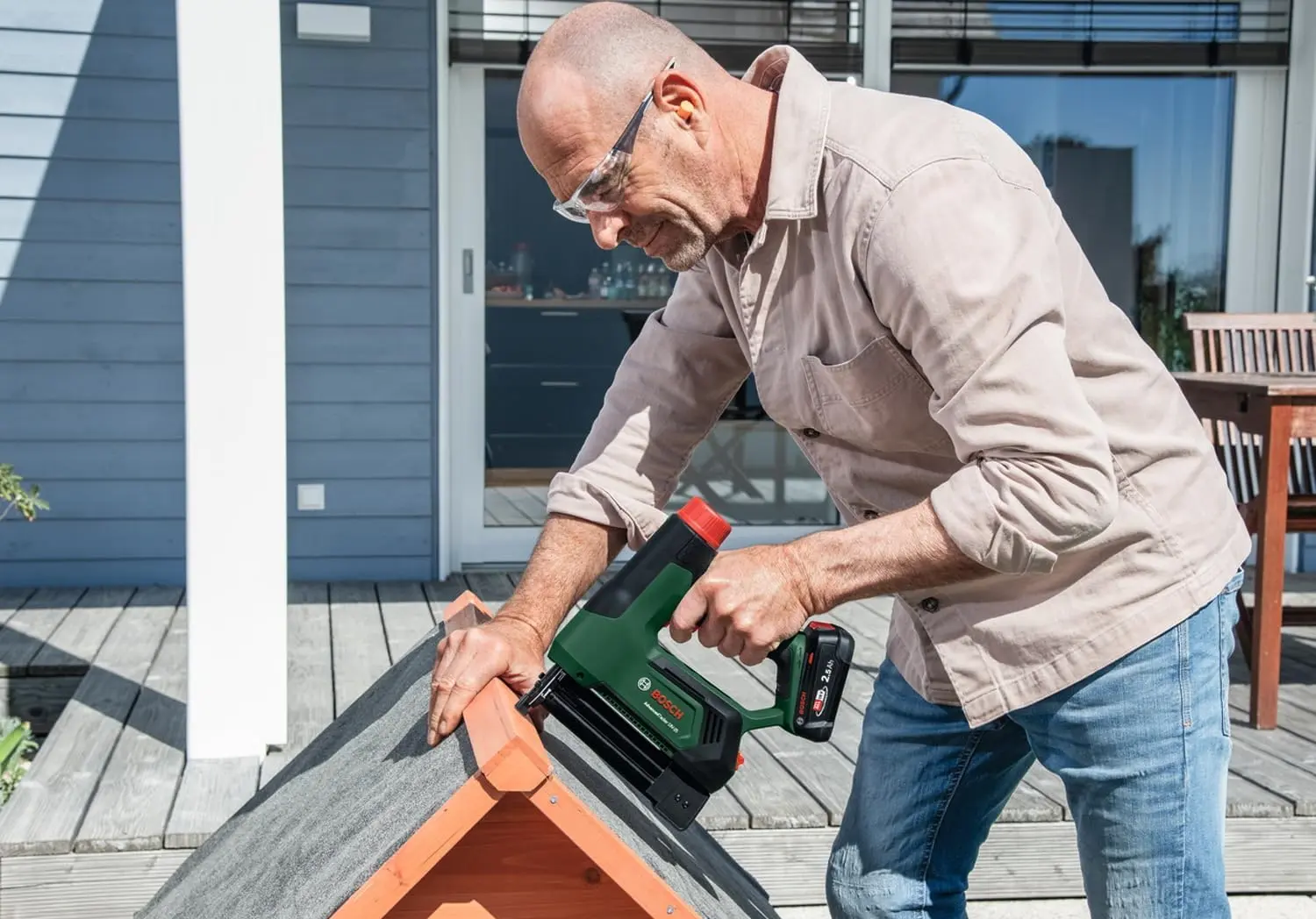 Аккумуляторный степлер Bosch Professional Advanced Tacker 18V-25 (06032A7100)