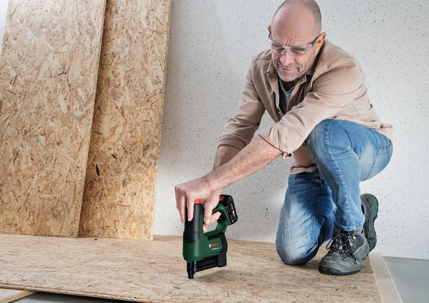 Аккумуляторный степлер Bosch Professional Advanced Tacker 18V-25 (06032A7100)