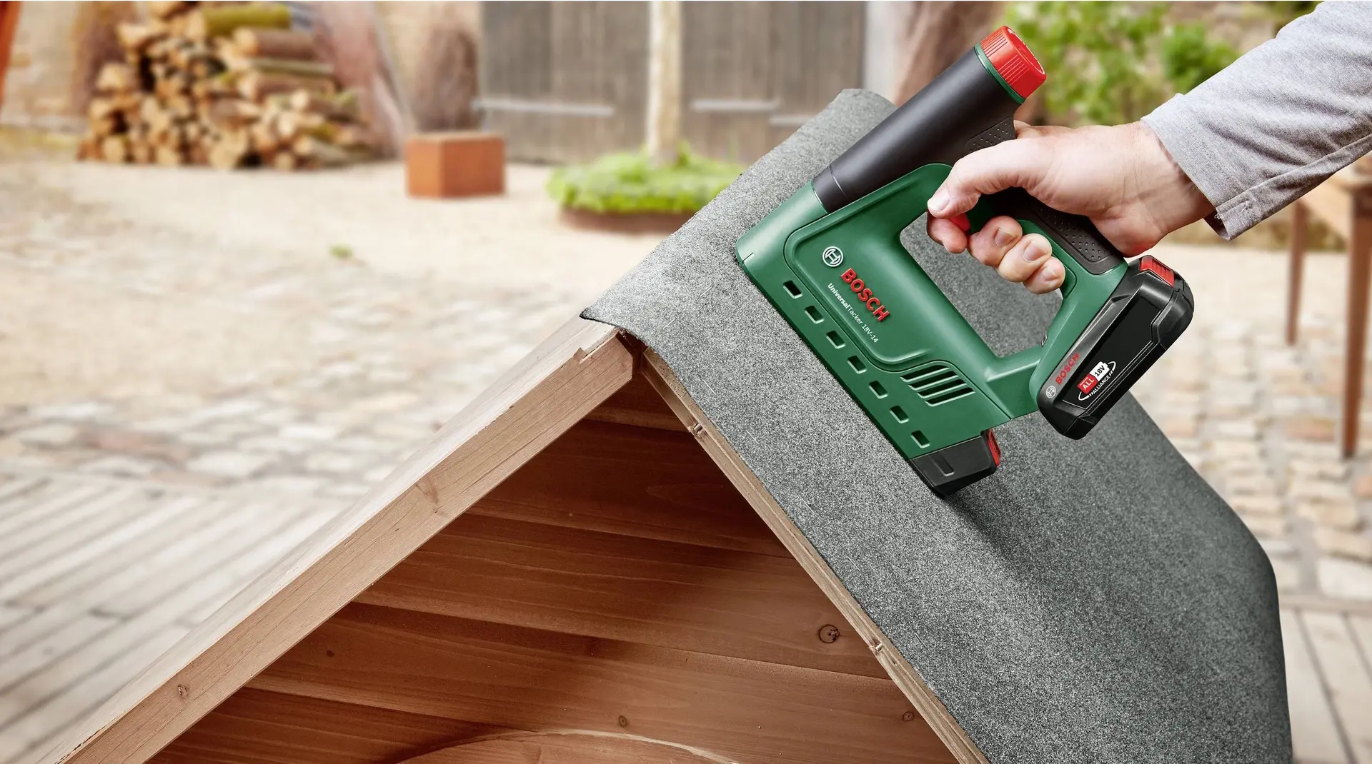 Cpasator cu acumulator Bosch UniversalTack18V-14 (06032A7000)