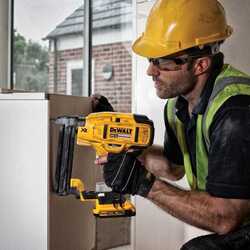 Capsator cu acumulator Dewalt DCN681D2 (Yellow/Black) Thumb