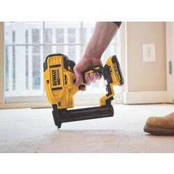 Capsator cu acumulator Dewalt DCN681D2 (Yellow/Black) Thumb
