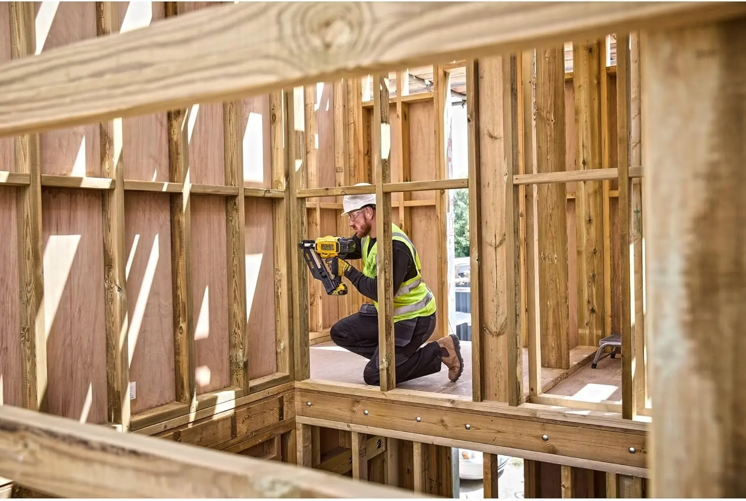 Аккумуляторный степлер Dewalt DCN930N-XJ Solo