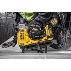 Гвоздезабивной пистолет Dewalt DCN890N (Yellow/Black) Thumb