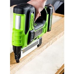 Аккумуляторный степлер GreenWorks GD24BN Solo Thumb