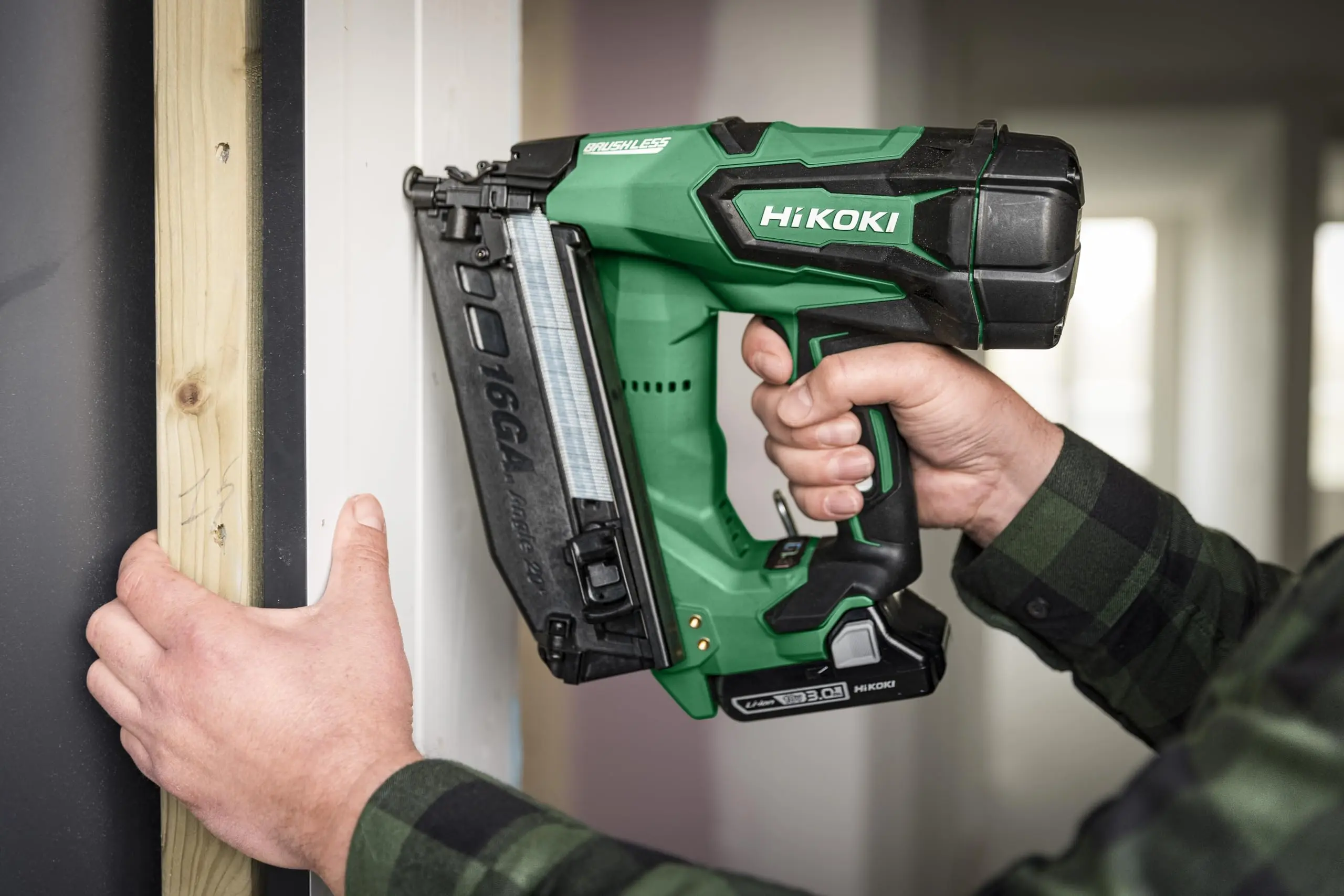 Pistol de batut cuie cu acumulator Hikoki NT1865DBSLW4Z