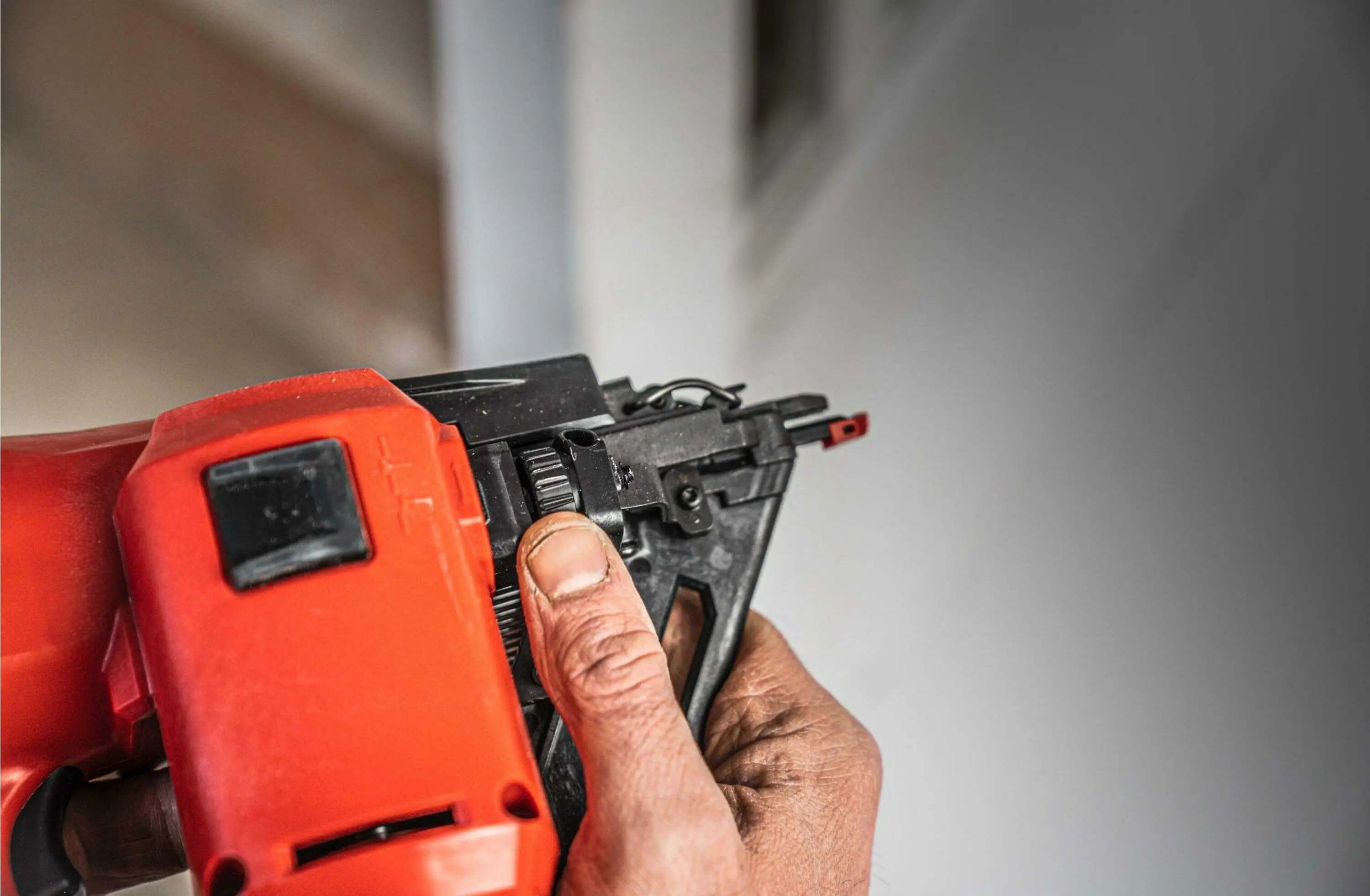 Аккумуляторный гвоздезабивной пистолет Milwaukee M18 FN16GA-0 (4933499154)