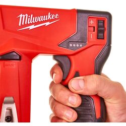 Аккумуляторный степлер Milwaukee M12 BST-0 Thumb