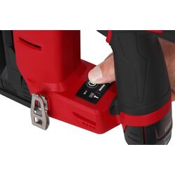 Аккумуляторный степлер Milwaukee M12 FCN18GS-0X Solo Thumb