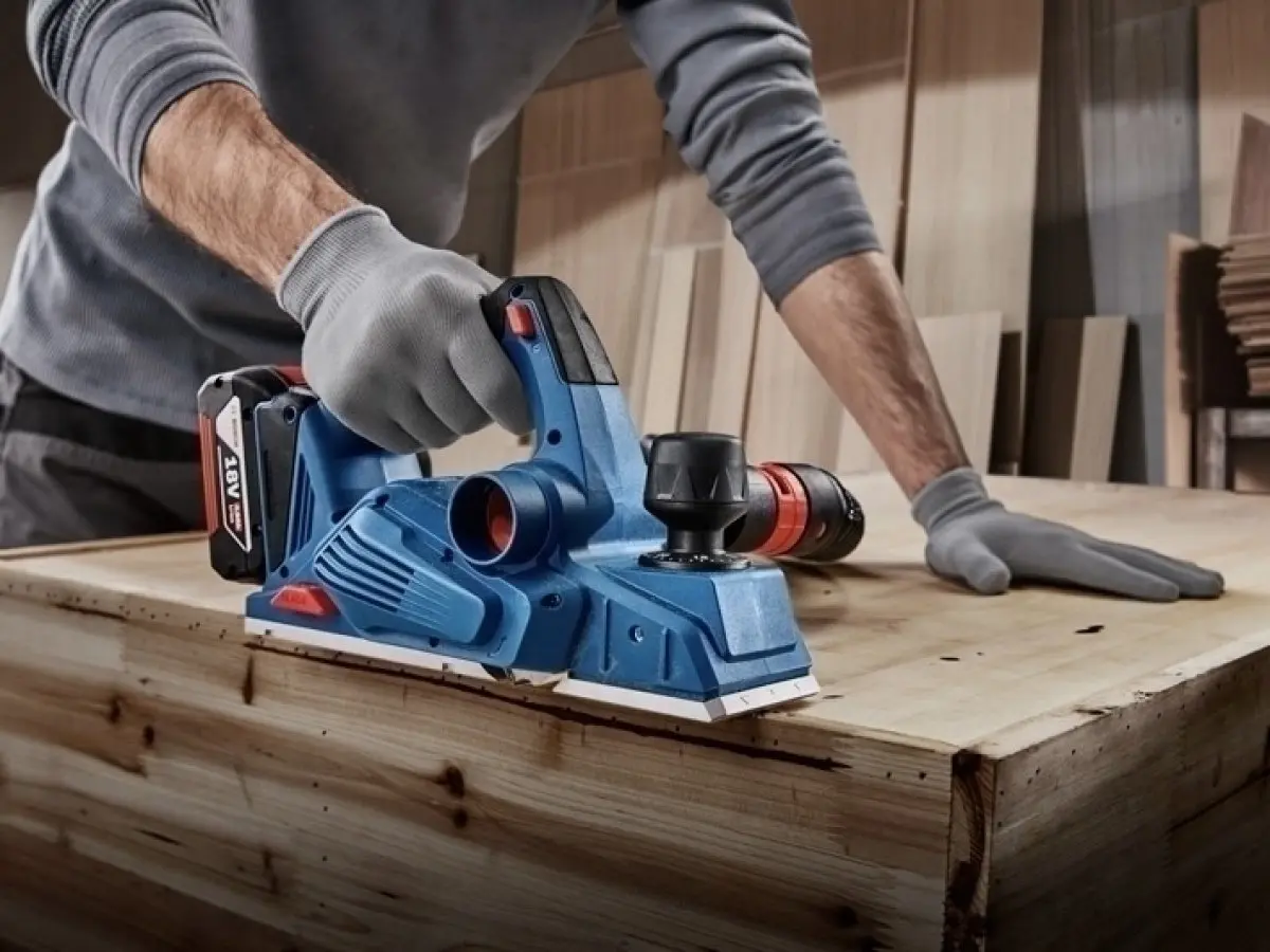 Rindea cu acumulator Bosch GHO 185-LI Solo (06015B5021)