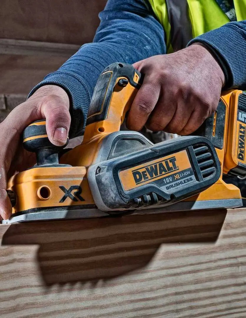 Rindea electrică Dewalt DCP580NT