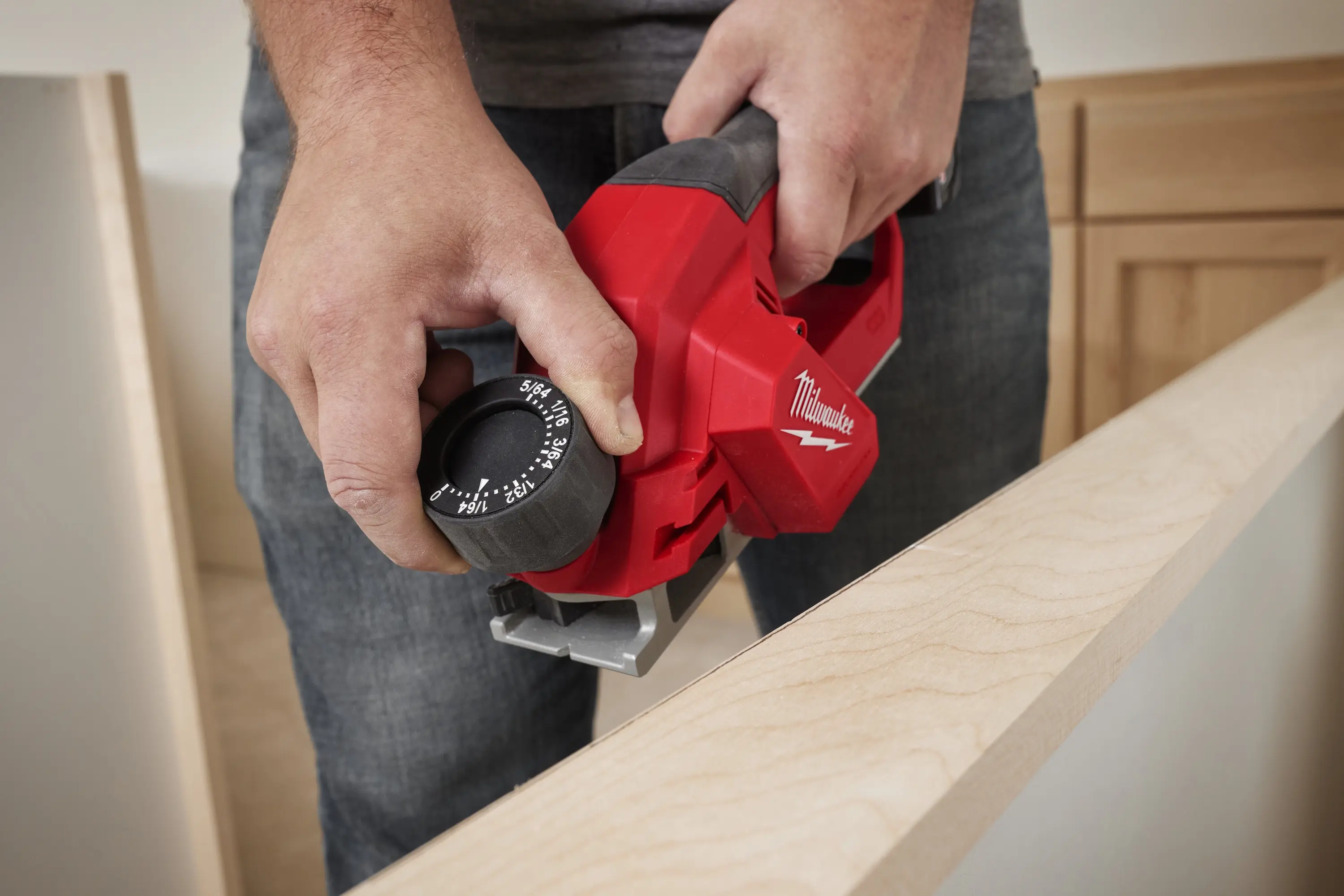 Рубанок аккумуляторный Milwaukee M12BLP-0X (4933492850) - 3