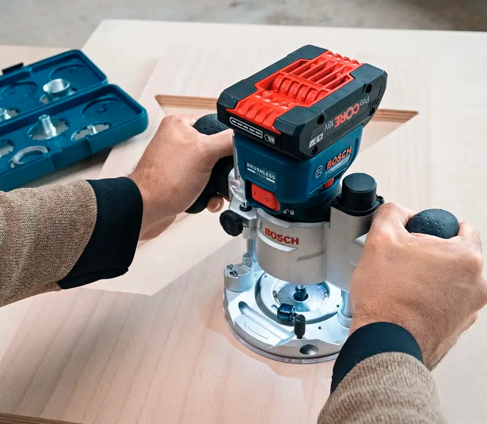 Фрезер аккумуляторный Bosch GKF 18V-8 Solo (06016C2000) - 3