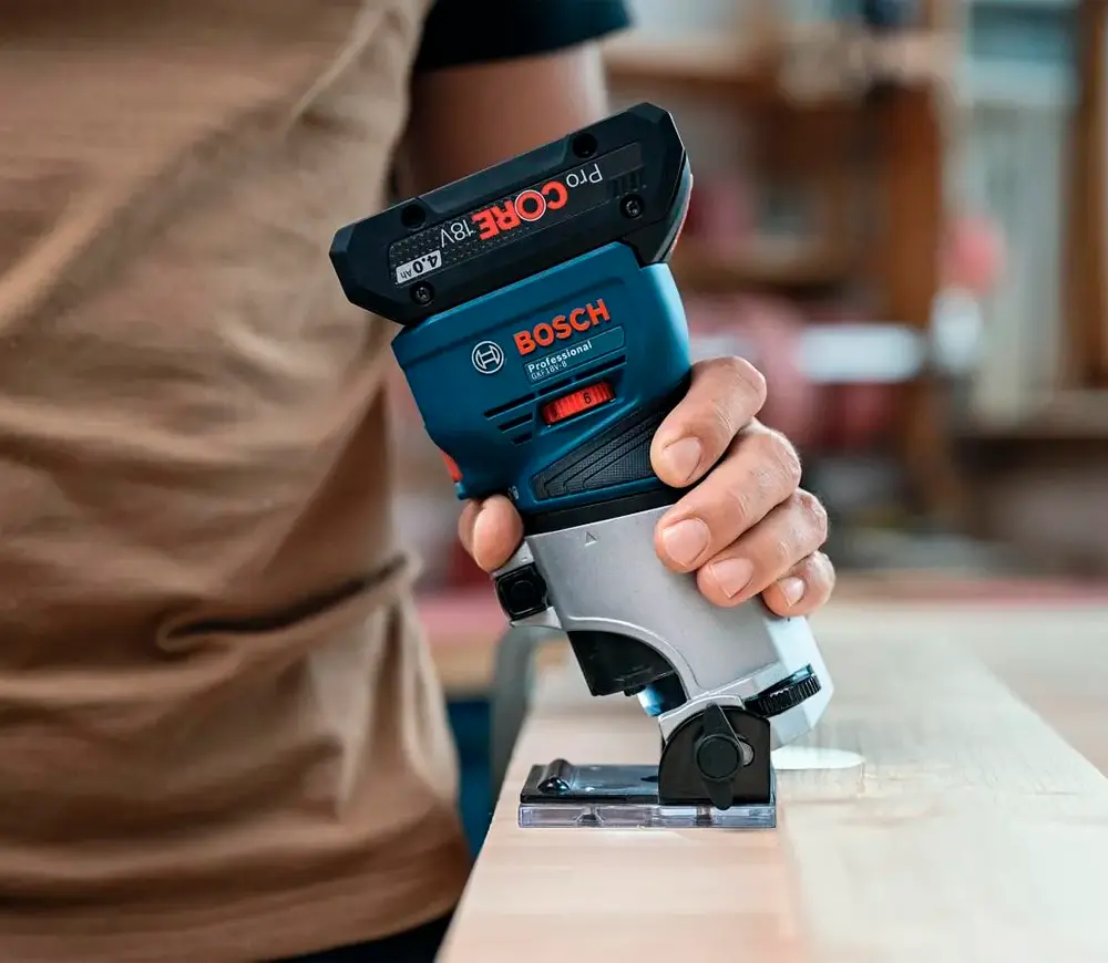 Фрезер аккумуляторный Bosch GKF 18V-8 Solo (06016C2000) - 4