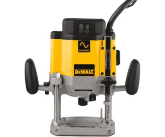 Фрезер DeWALT DWE625-QS