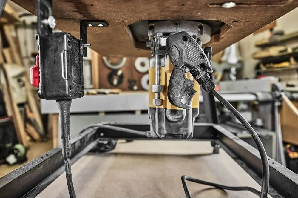 Фрезер Dewalt DWE627KT (Black/Yellow)